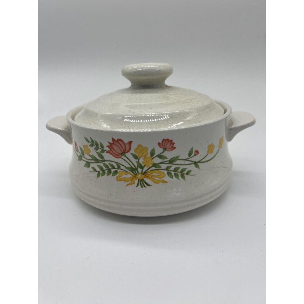 Vintage Newcor Stoneware Casserole Wedding Floral White Lidded Dish 9" Japan